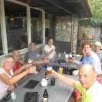 gezelligheid na de wandeling....proost!